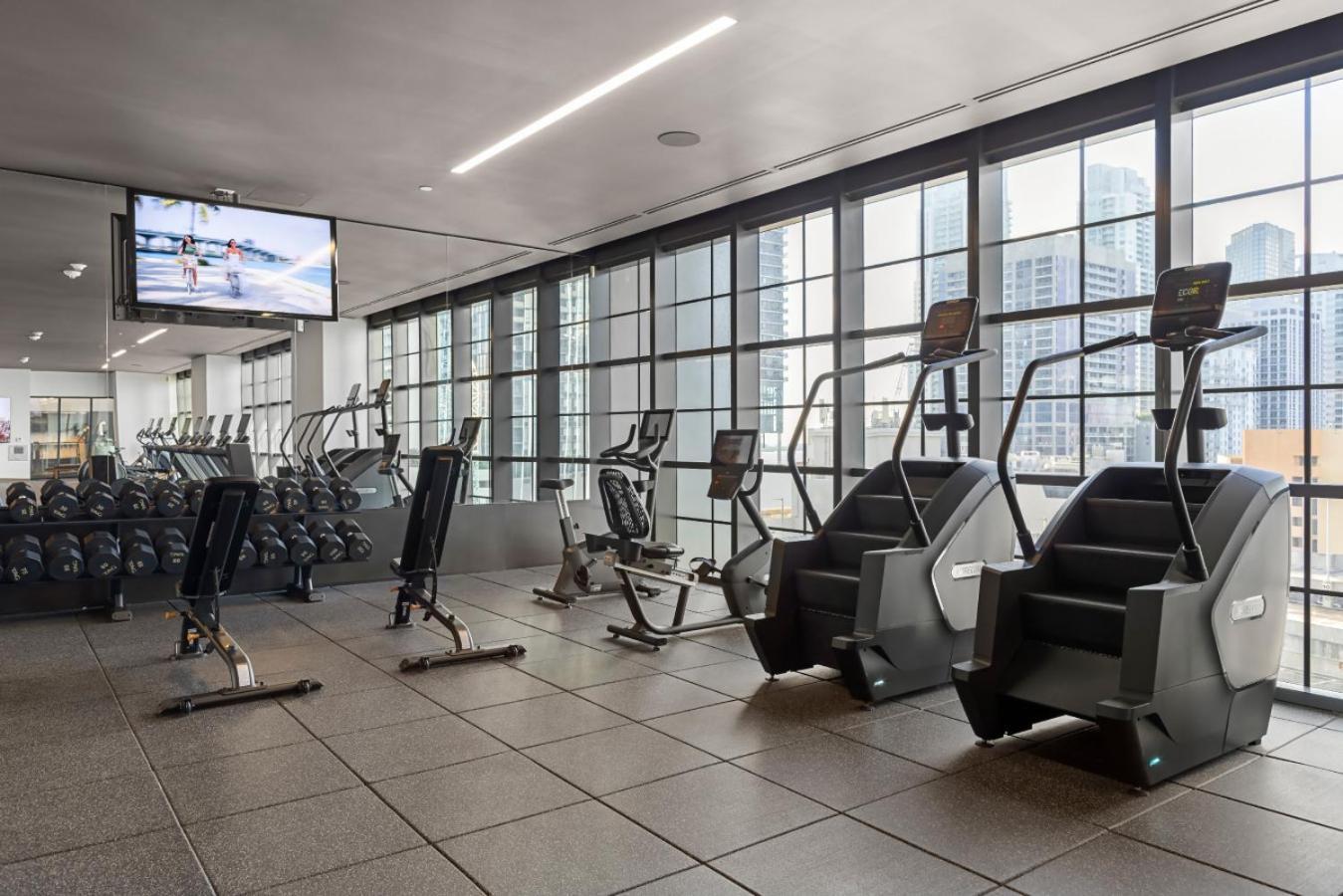 2901 Beautiful Downtown With Pool And Gym Miami