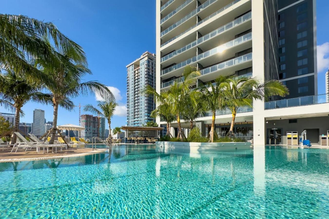 2901 Beautiful Downtown With Pool And Gym * Miami
